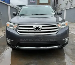 Toyota Highlander Limited 3.5l 4WD 2013 Gray