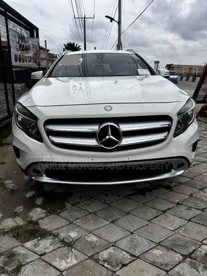 Mercedes-Benz GLA 250 2017 White