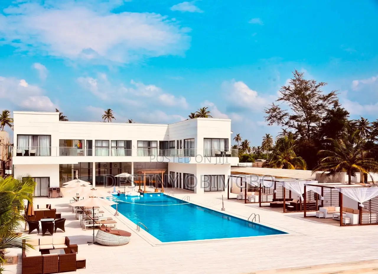 18 Bedroom Beach House