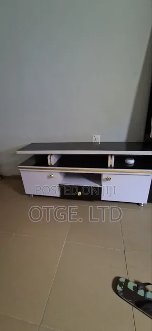 Neatly Used Stand