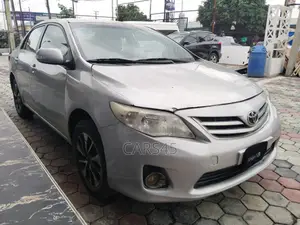 Toyota Corolla 2012 Silver