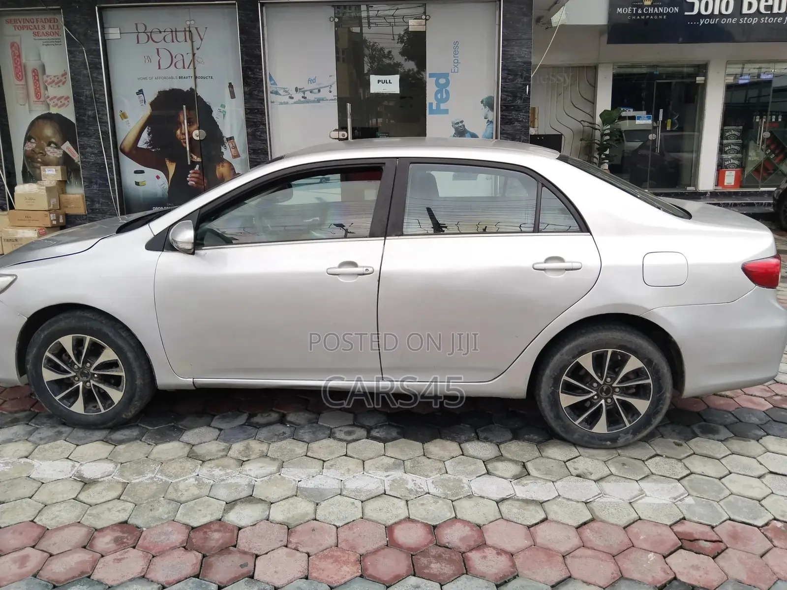 Toyota Corolla 2012 Silver