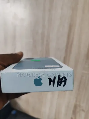 New Apple iPhone 16 128 GB Gray