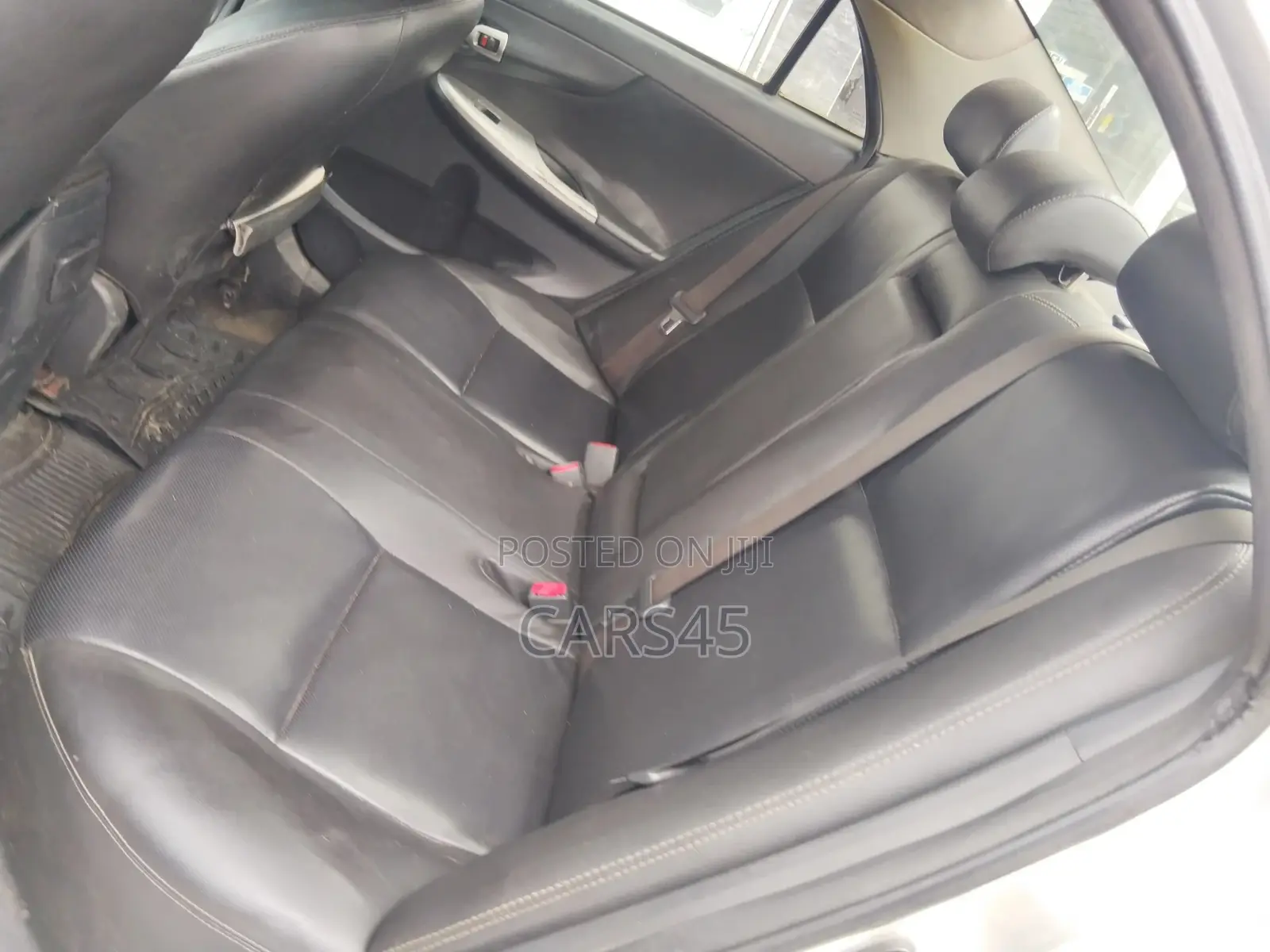 Toyota Corolla 2012 Silver