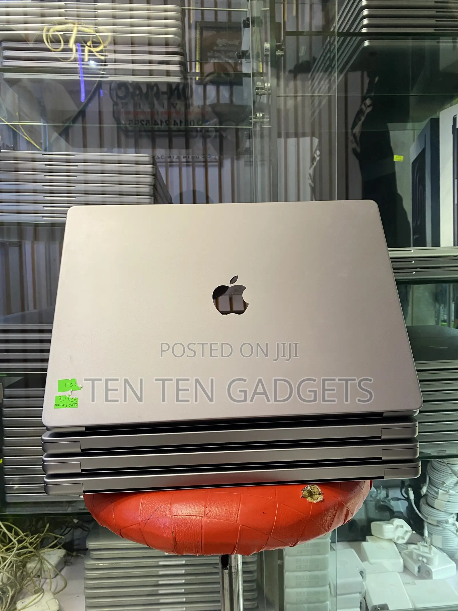 Laptop Apple MacBook Pro 2021 M1 Max 32GB Apple M1 Max SSD 1T