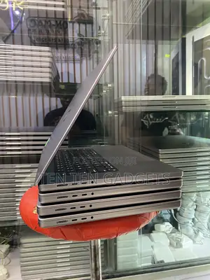Laptop Apple MacBook Pro 2021 M1 Max 32GB Apple M1 Max SSD 1T