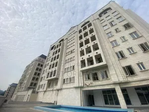 4bdrm Apartment in Victoria Island for sale