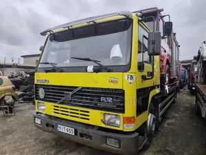 Foreign Used Volvo FL12 Truck
