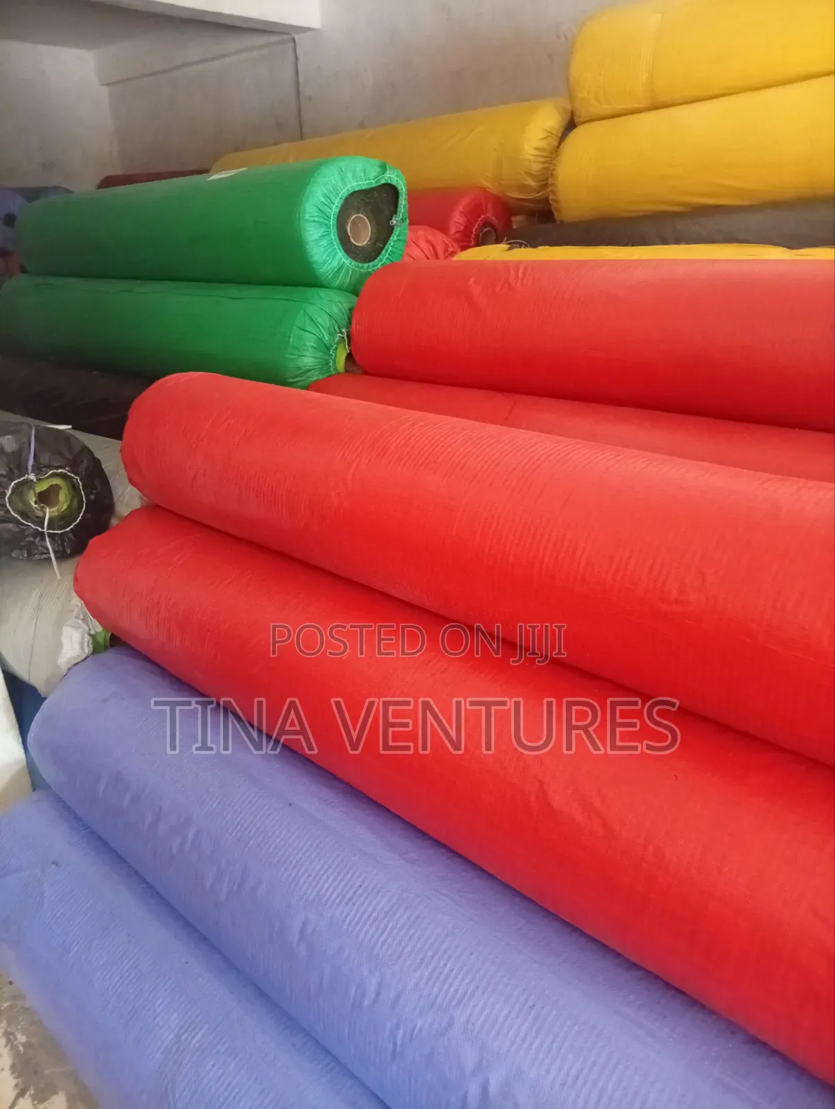 Artificial Grass. Full Rolls and Pieces Available in Bulk.