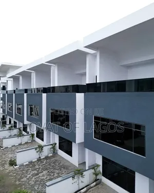4bdrm Duplex in Guzape, Abuja for sale