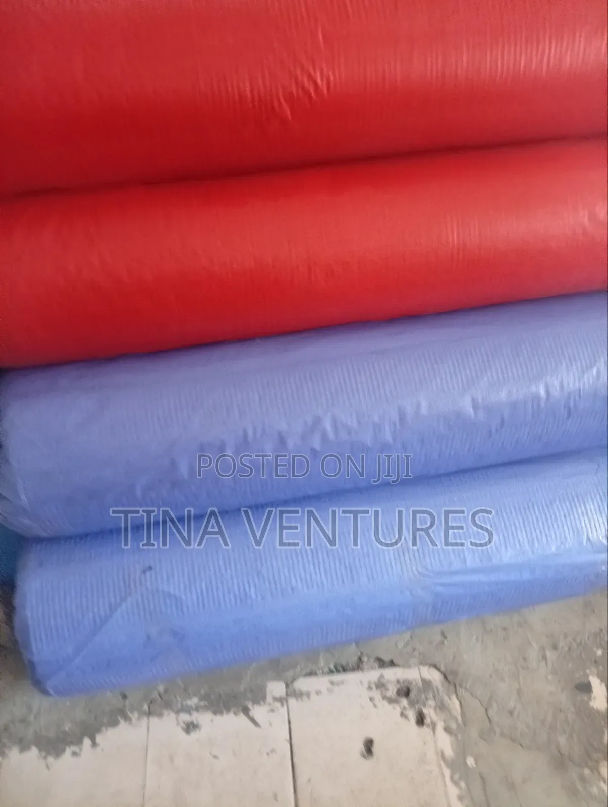 Artificial Grass. Full Rolls and Pieces Available in Bulk.