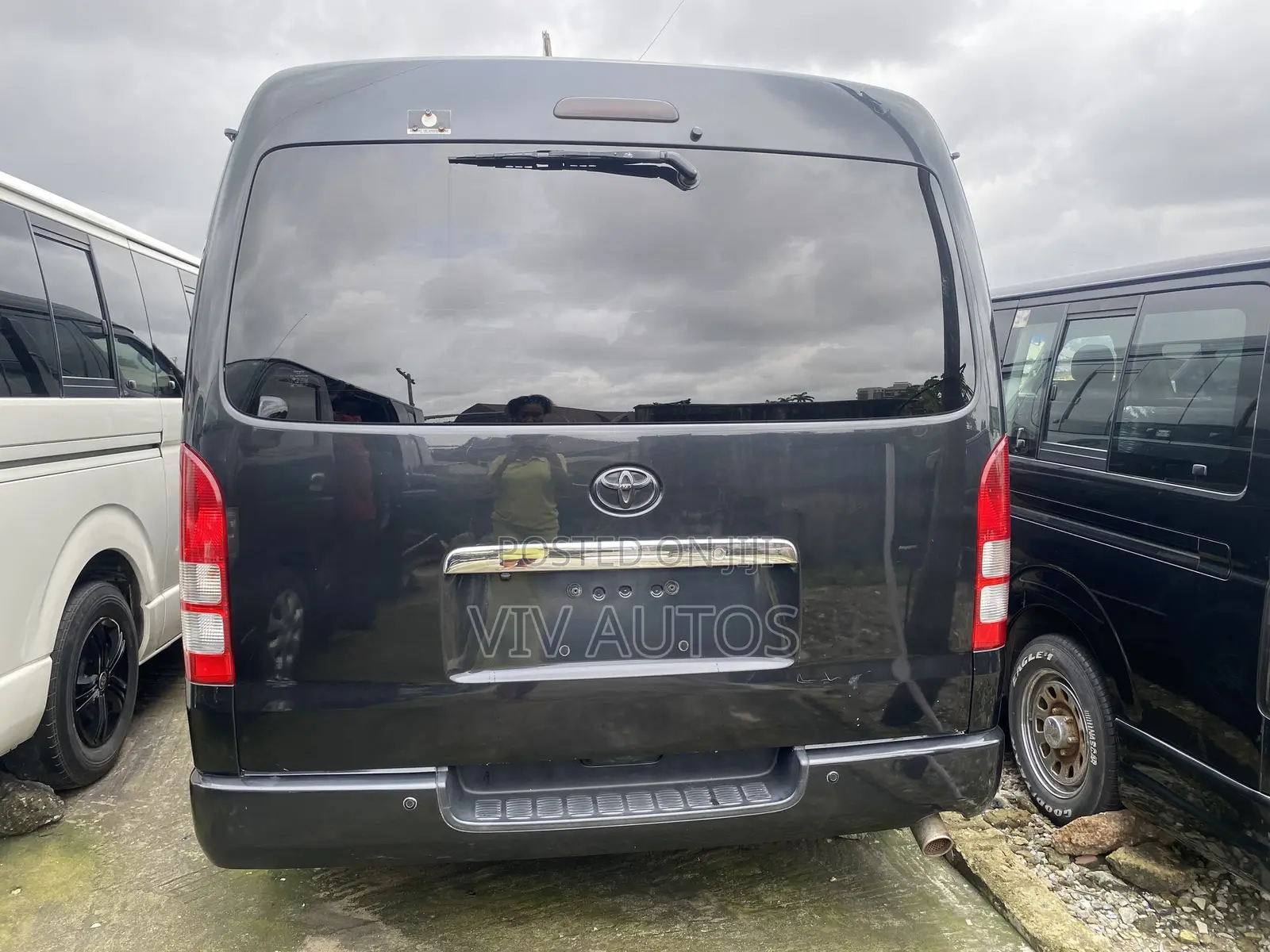 Toyota HiAce 2013 Grey
