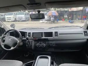 Toyota HiAce 2013 Grey