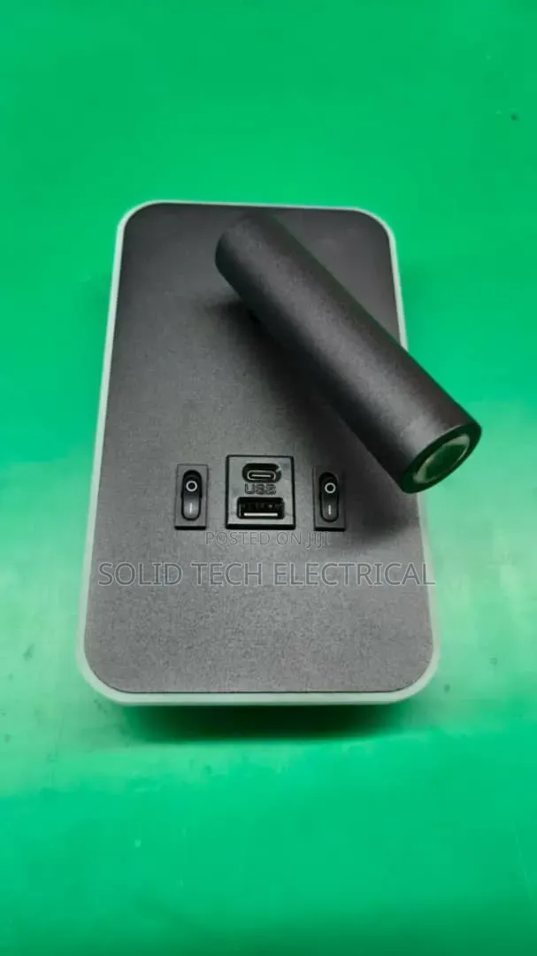 Wall Bracket With USB and Type C Charger