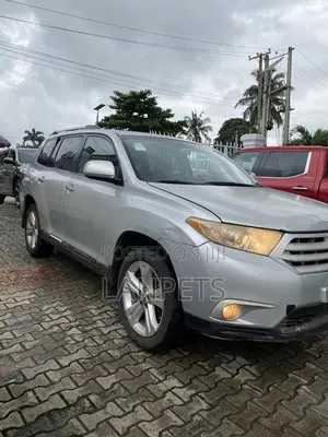 Toyota Highlander 2012 Gray
