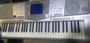 Yamaha PSR 2100 Keyboard in Too Shape for Sale