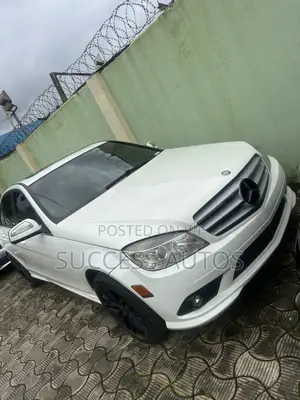 Mercedes-Benz C300 2009 White