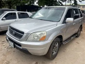 Honda Pilot 2005 Silver