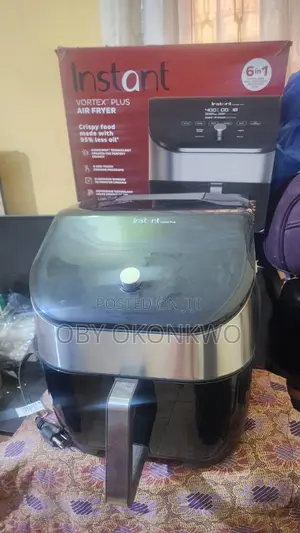 American Instact Vortex Plus 6-in-1 Digital Clearcook Air Fryer.
