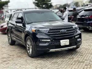 Ford Explorer XLT 2021 Black