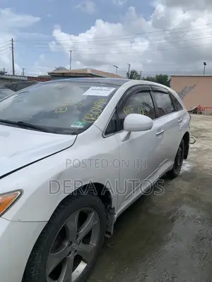 Toyota Venza 2010 White