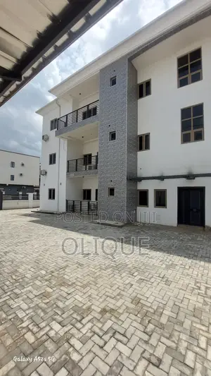 18bdrm Block of Flats in Jahi Gilmore for rent