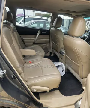 Toyota Highlander 2012 Green