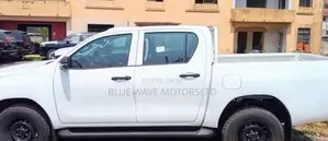 New Toyota Hilux 2025 White