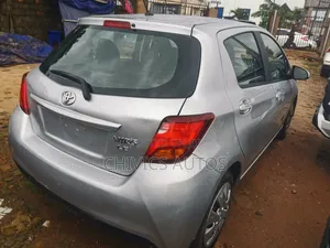 Toyota Yaris 2017 Silver