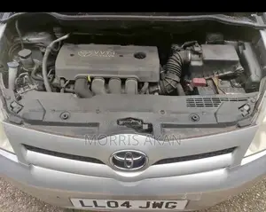 Toyota Corolla Verso 2004 Silver