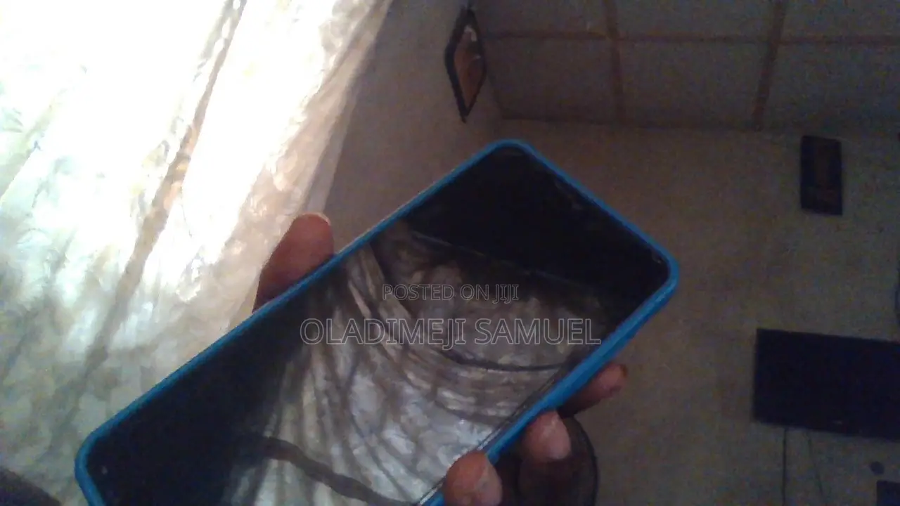 Samsung Galaxy A06 128 GB Gold