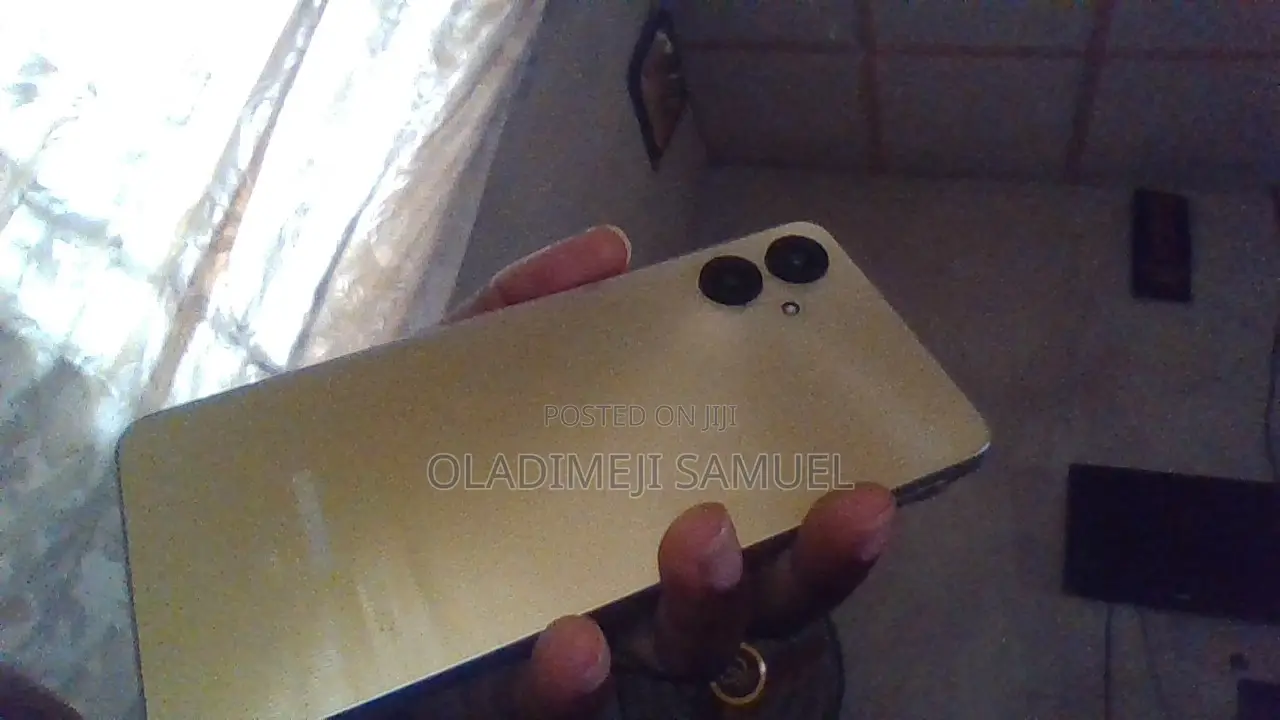 Samsung Galaxy A06 128 GB Gold