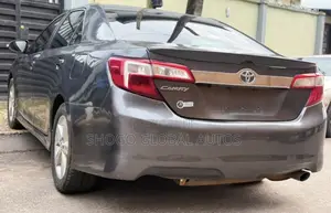 Toyota Camry SE 4dr Sedan (2.5L 4cyl 6A) 2014 Gray