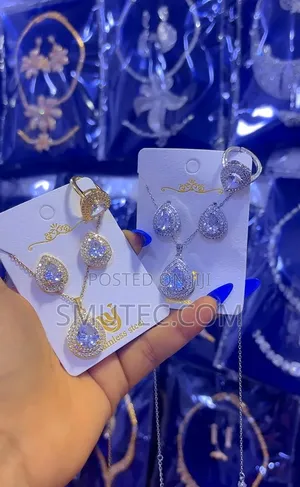 Fashion Jewelries