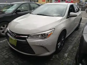 Toyota Camry 2016 White