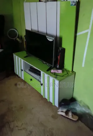 Mini TV Console