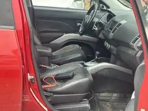 Mitsubishi Outlander SE 2010 Red