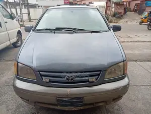 Toyota Sienna 2003 Blue