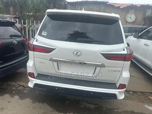 Lexus LS 2017 White