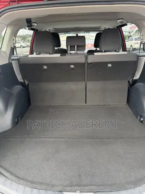 Toyota RAV4 XLE 4dr SUV AWD (2.5L 4cyl 6A) 2015 Red