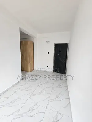 2bdrm Apartment in Chevron for rent