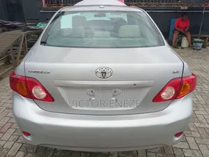Toyota Corolla 2009 Silver