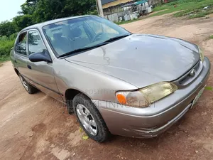 Toyota Corolla 2000