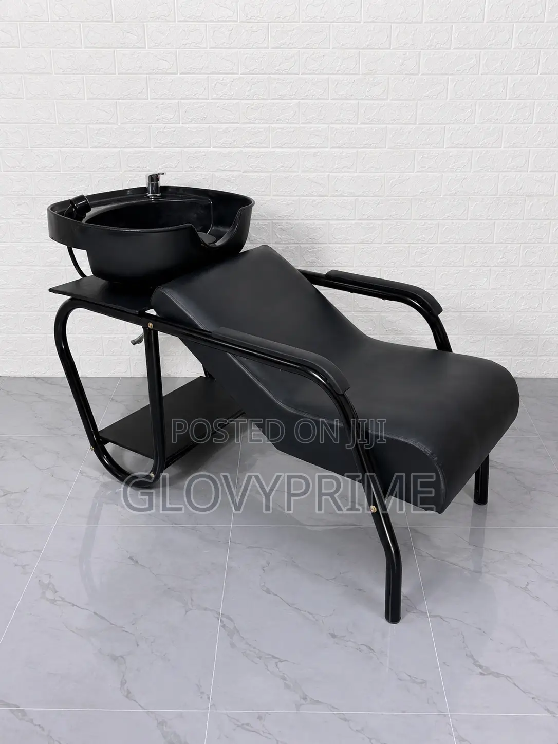 Premium Salon Backwash Chair With Black Ceramic Basin