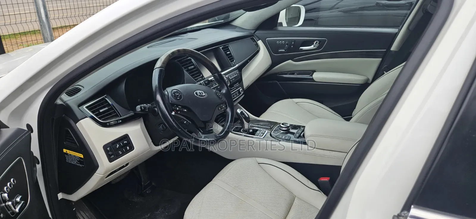 Kia Quoris 2014 White