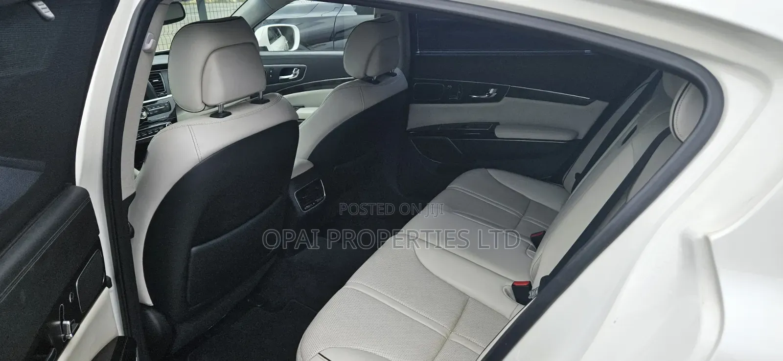 Kia Quoris 2014 White