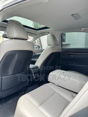 Lexus ES 2013 White