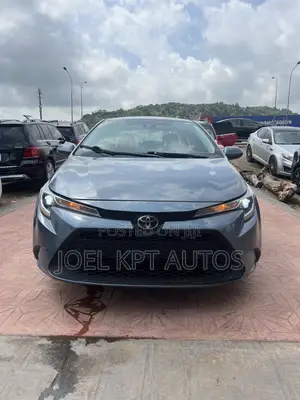 Toyota Corolla XLE 2021 Gray