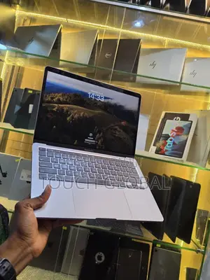 Laptop Apple MacBook Pro 2020 16GB Intel Core i7 SSD 512GB
