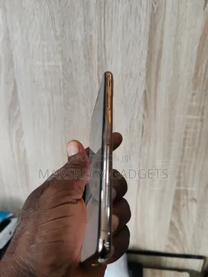Apple iPhone 11 Pro Max 64 GB Gold